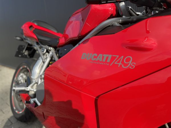 *VERKOCHT* Ducati 749S uit 2004. Weinig KM - Liefhebbers motor! - Image 13