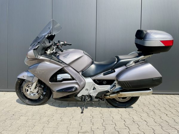 Mooie Honda ST1300 Pan European uit 2002! ABS, Highway steps - Image 5
