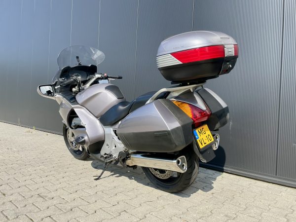 Mooie Honda ST1300 Pan European uit 2002! ABS, Highway steps - Image 7
