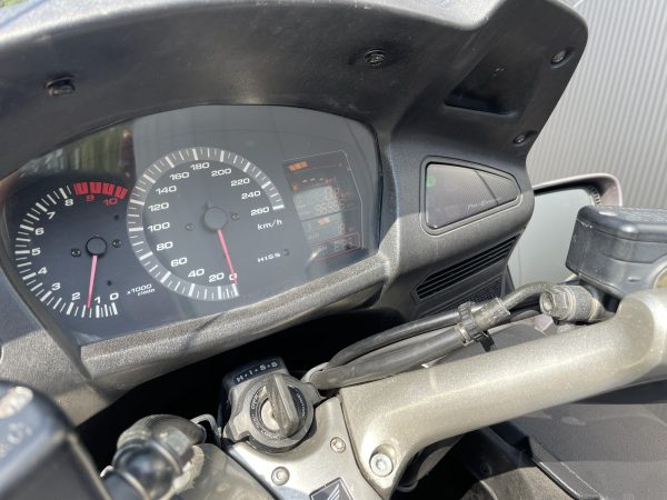 Mooie Honda ST1300 Pan European uit 2002! ABS, Highway steps - Image 12