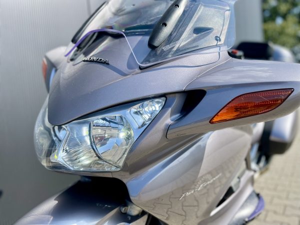 Mooie Honda ST1300 Pan European uit 2002! ABS, Highway steps - Image 15