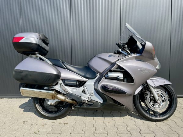 Mooie Honda ST1300 Pan European uit 2002! ABS, Highway steps - Image 2