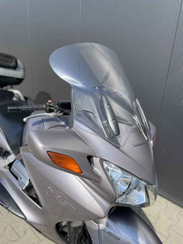 Mooie Honda ST1300 Pan European uit 2002! ABS, Highway steps - Image 17