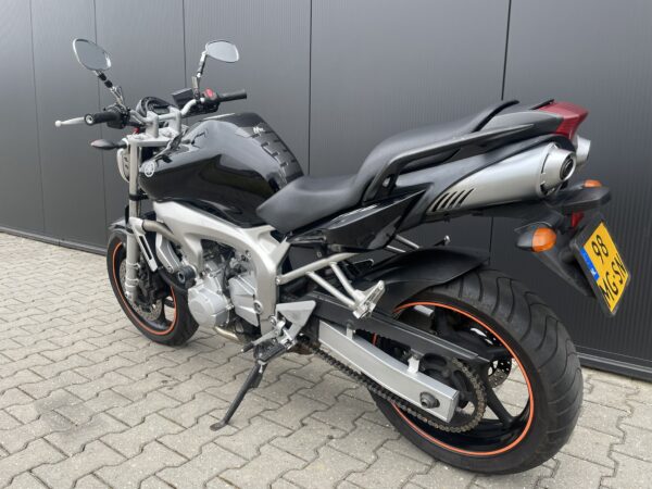 *VERKOCHT* Yamaha FZ6n uit 2004 - 600cc - Fijne motor! - Image 5