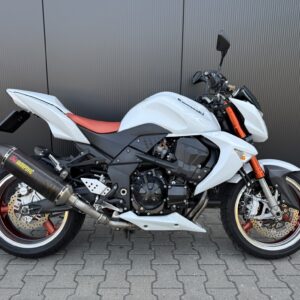 Kawasaki Z1000 2008 - Akrapovic - Weinig KM - Erg mooi!