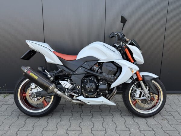 Kawasaki Z1000 2008 - Akrapovic - Weinig KM - Erg mooi!