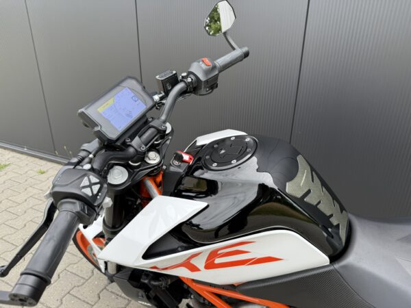 Nette KTM 390 Duke ABS 2017 - A2 - NL motor - Akrapovic - Image 13