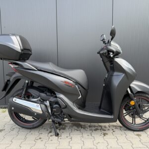 Honda SH 300i Motorscooter - 2020 - ABS - TC- Nieuwstaat