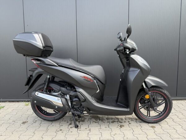 Honda SH 300i Motorscooter - 2020 - ABS - TC- Nieuwstaat